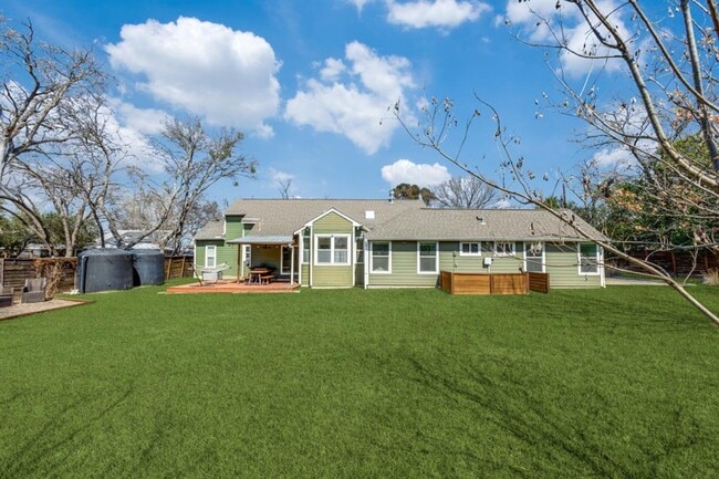 Building Photo - 1113 Taulbee Ln