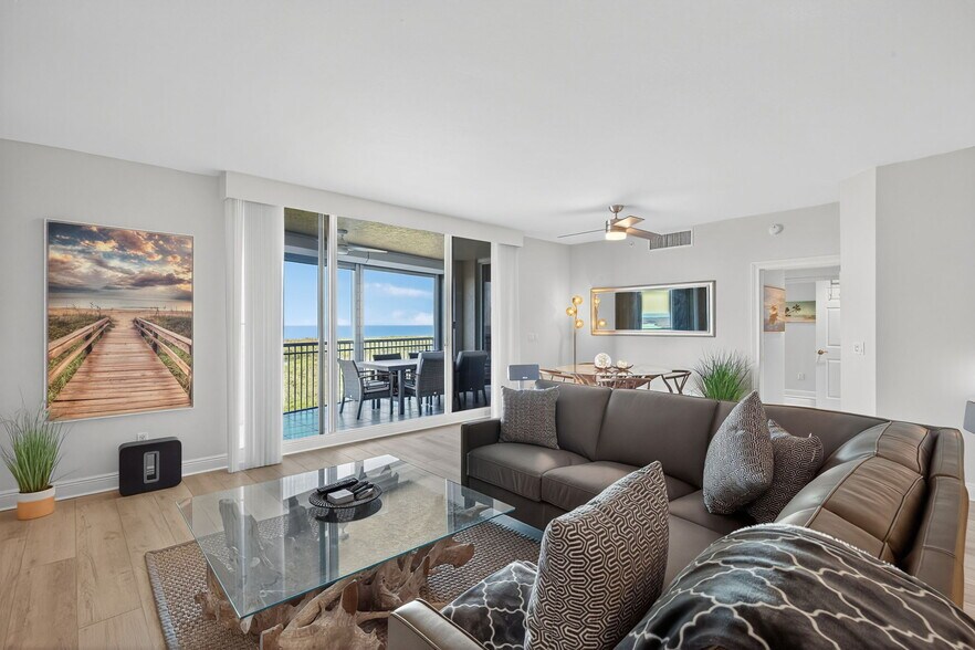 Upscale new renovation, light & airy - 1001 Arbor Lake Dr