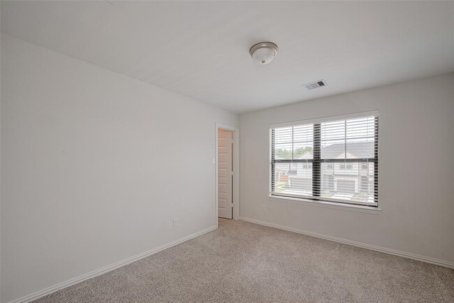 Building Photo - 27846 Western Crk Ct