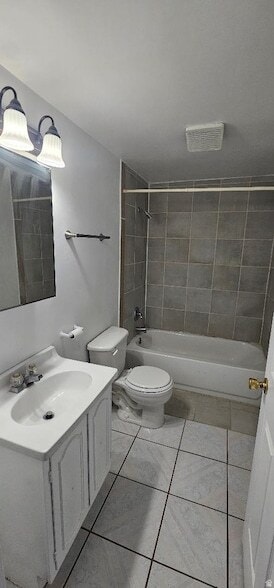 Building Photo - 165 W 250 N