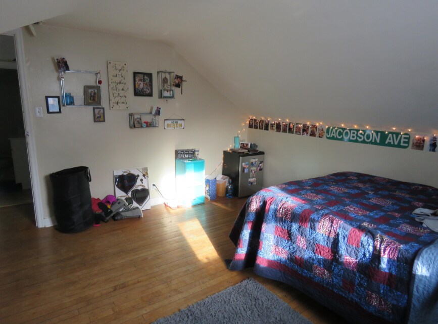upstairs bedroom - 720 3rd St N