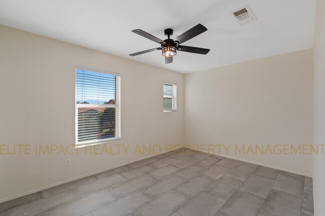 Building Photo - 3505 N Sierra Springs Dr