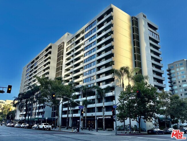 Building Photo - 600 W 9th St