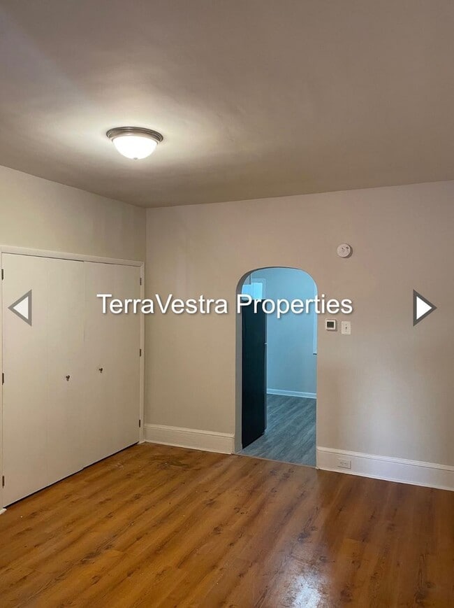 Building Photo - Recently Remodeled Single Family Home! Eligible for $500 Security Deposit.