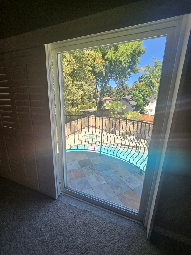 Building Photo - 45 Mainprice Ct