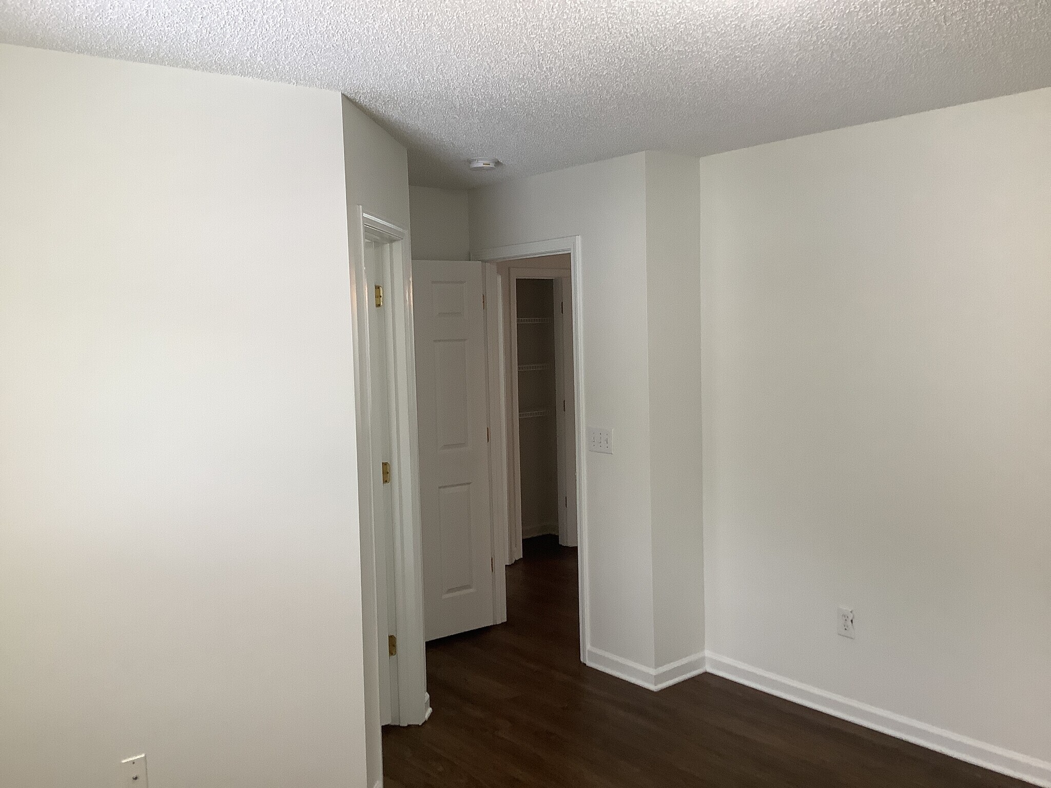Building Photo - 6527 Forest Cross Dr