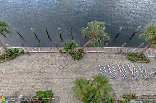Building Photo - 121 Golden Isles Dr