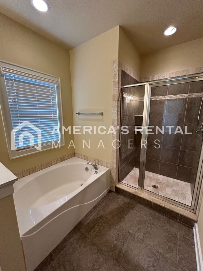 Building Photo - DEPOSIT PENDING! Home in Hoover!!! View with 48 Hours Notice!