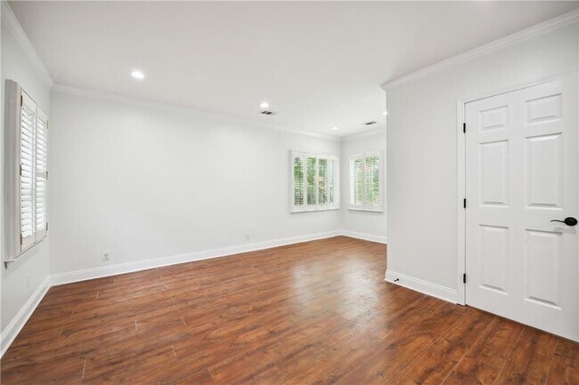 Building Photo - 1249 Goodwin Rd NE