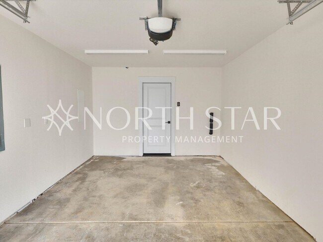 Building Photo - 8898-8898 Serenity Ter