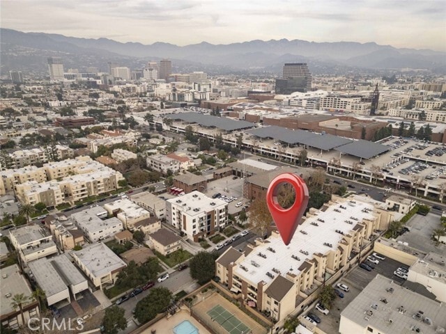 Building Photo - 424 Oak St