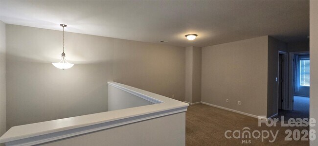 Building Photo - 990 Pennington Dr