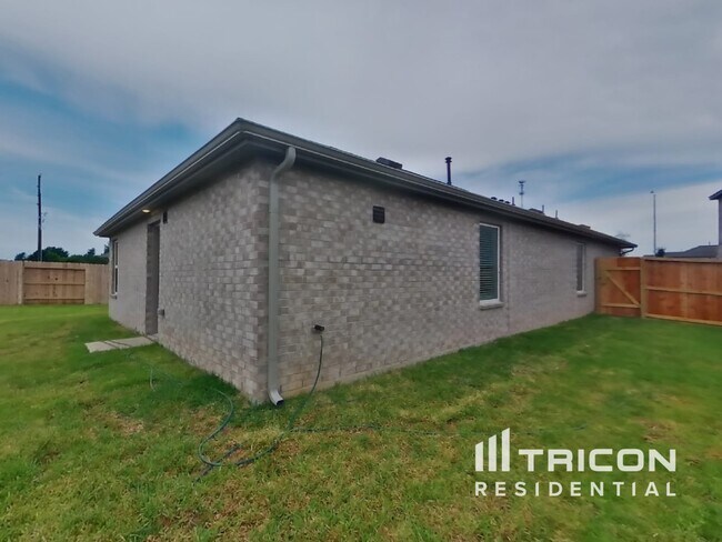 Building Photo - 3009 Dawn Sound Dr