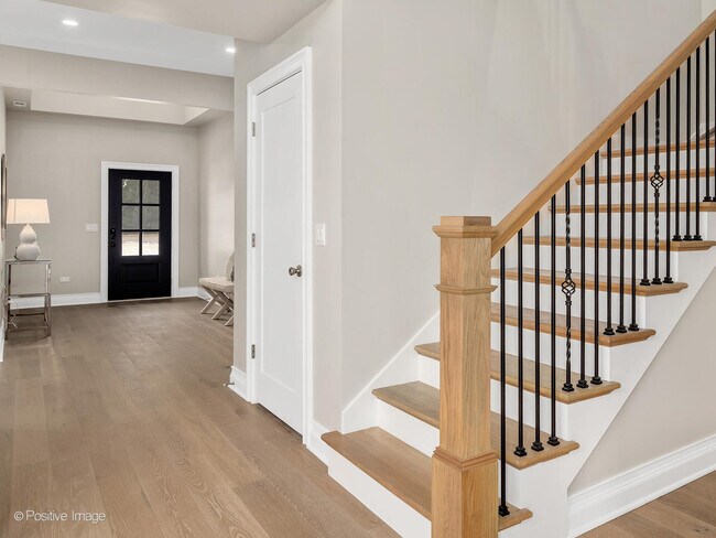 Building Photo - 608 W 55th St