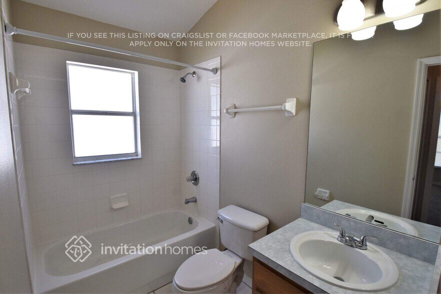 Building Photo - 226 Manoel Ln