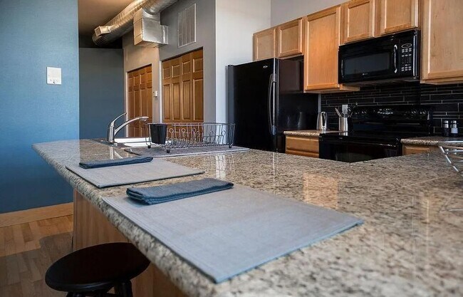 Building Photo - Studio Condo in Heart of Old Town Fort Collins!