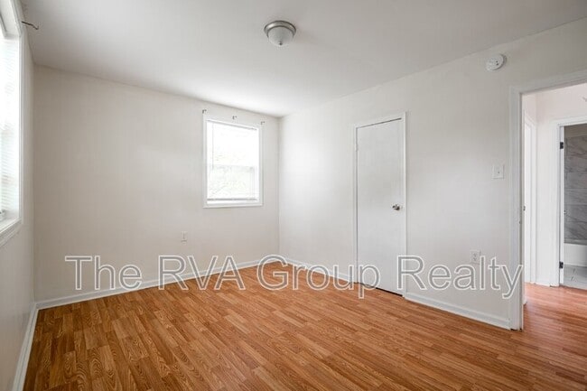 Building Photo - 1801 Keswick Avenue