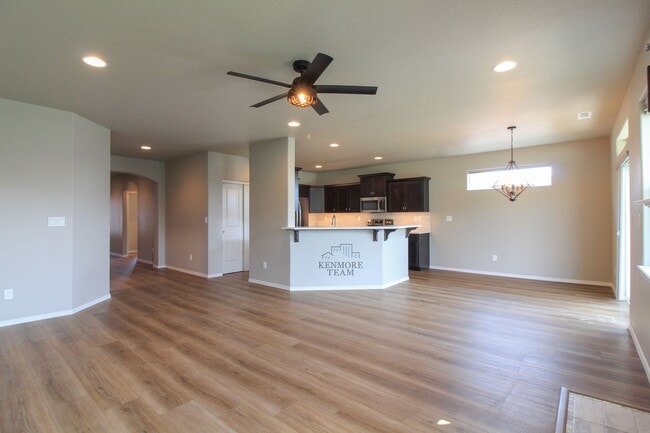 Building Photo - 545 Marysville Way