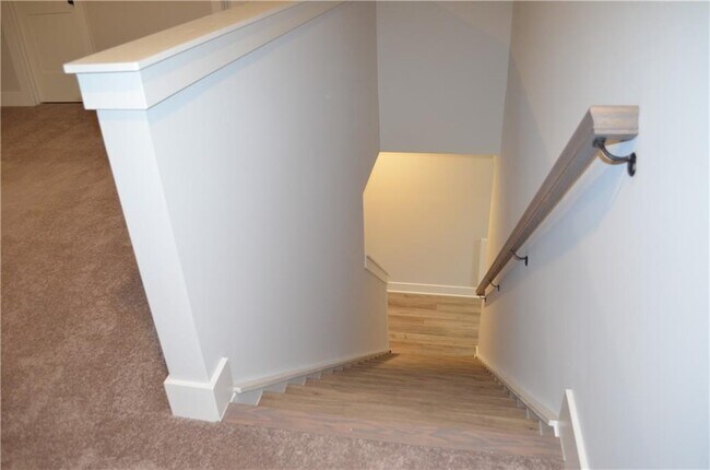 Building Photo - 28 Trace Blf