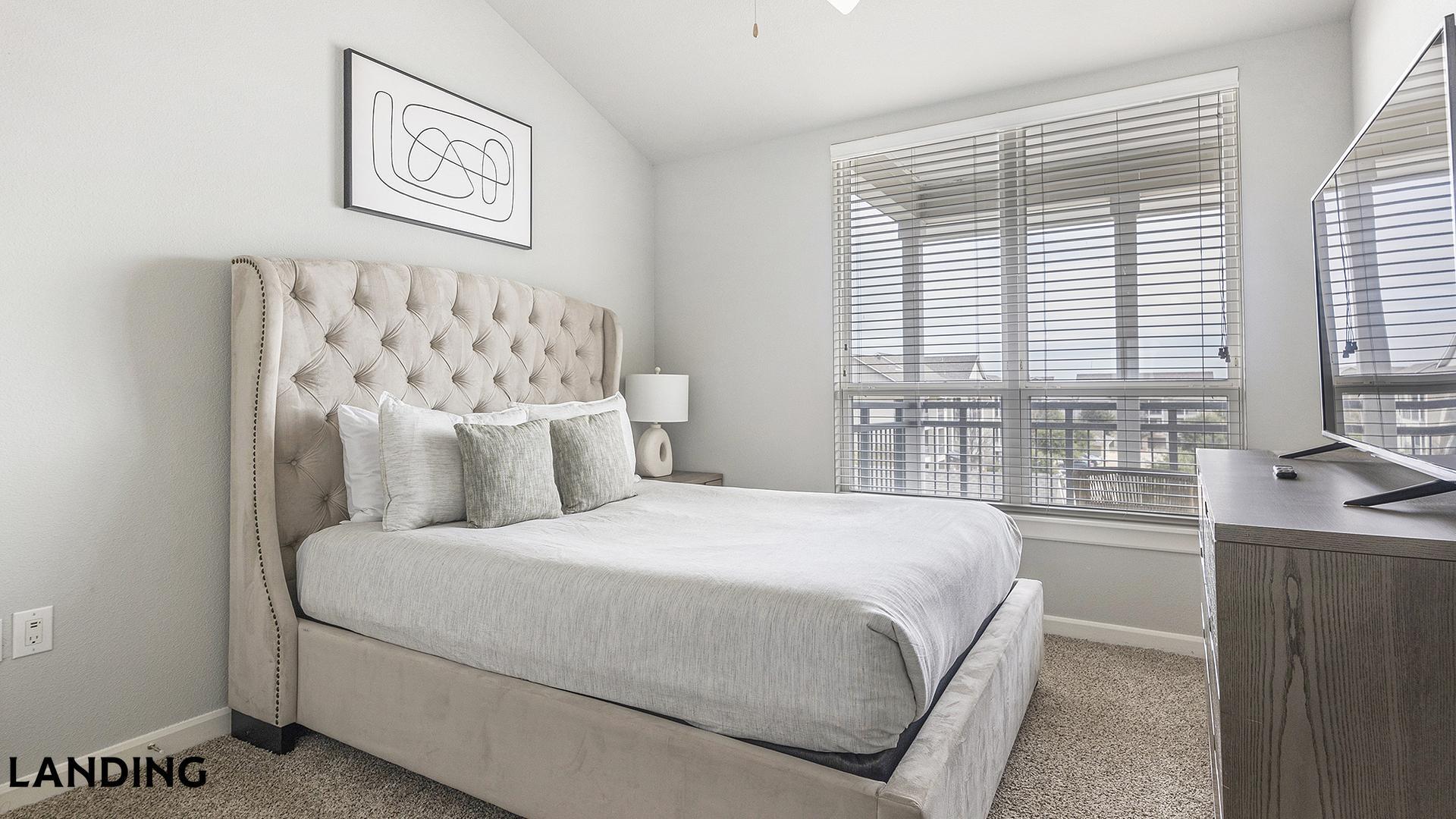 Building Photo - 4300 Cromwell Dr