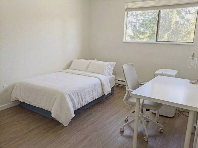 Bedroom #1 - 17612 80th Ct NE