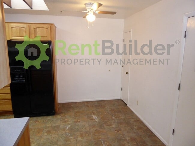 Building Photo - SCHEDULE YOUR SHOWING TODAY