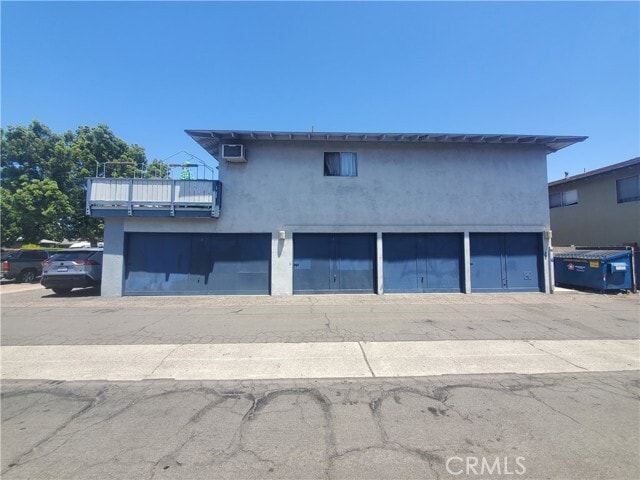 Building Photo - 205 Delano St