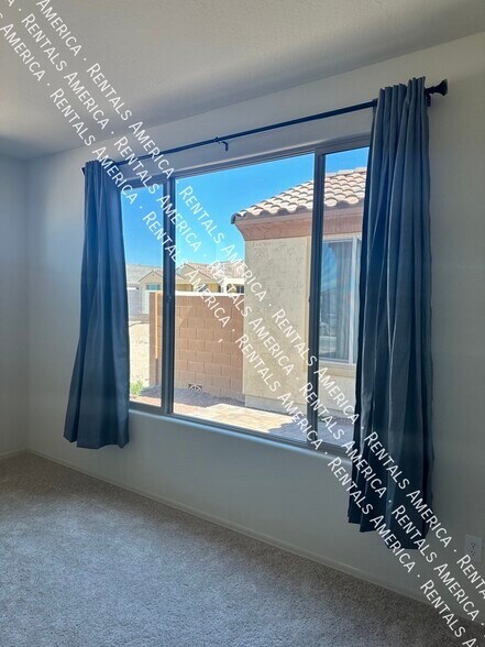 Building Photo - 18675 N 268th Ave