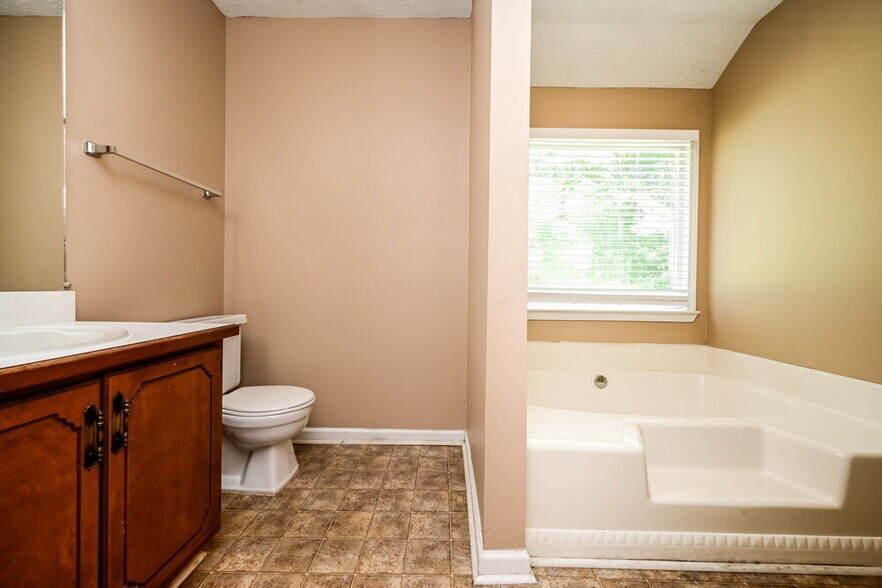 Building Photo - 160 Willow Shoals Dr