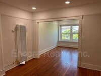 Building Photo - 303 3rd Ave