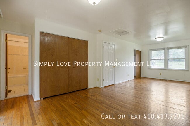 Building Photo - 2411 Old Gate Ct