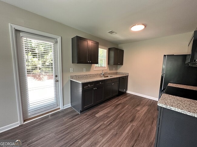 Building Photo - 24 Mill Stream Ct