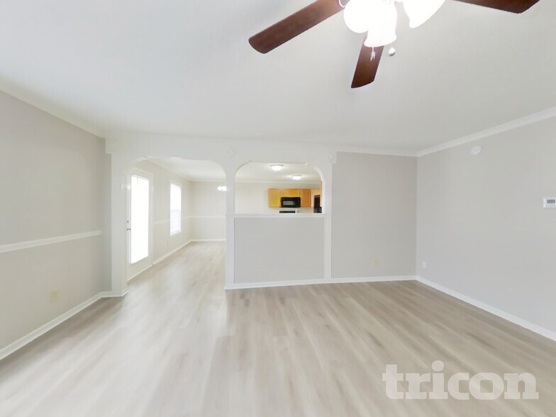 Building Photo - 1997 Evergold Cir