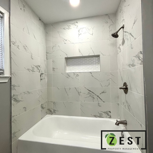 Building Photo - OPEN HOUSE- 1/24! 1PM-1:30PM! GORGEOUS 3 BD 1.5 BATH HOME!