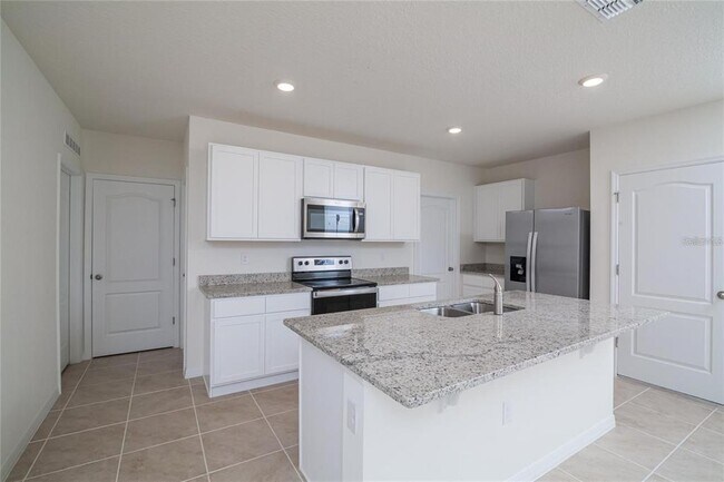 Building Photo - 2119 Tay Wes Dr