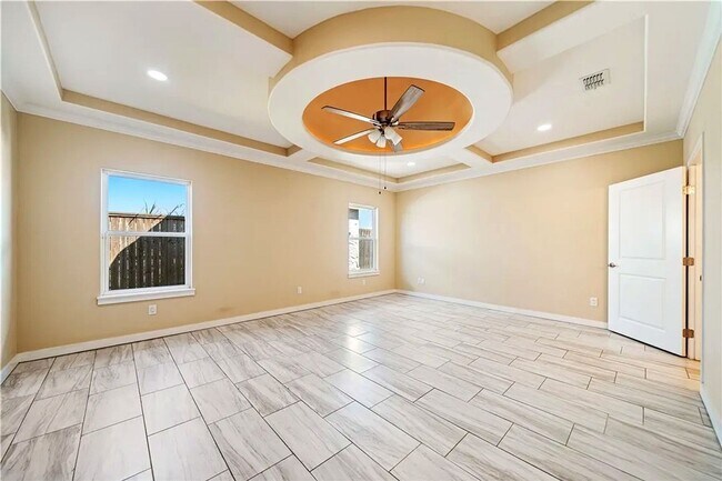 Building Photo - 4BR/3BA in Southside