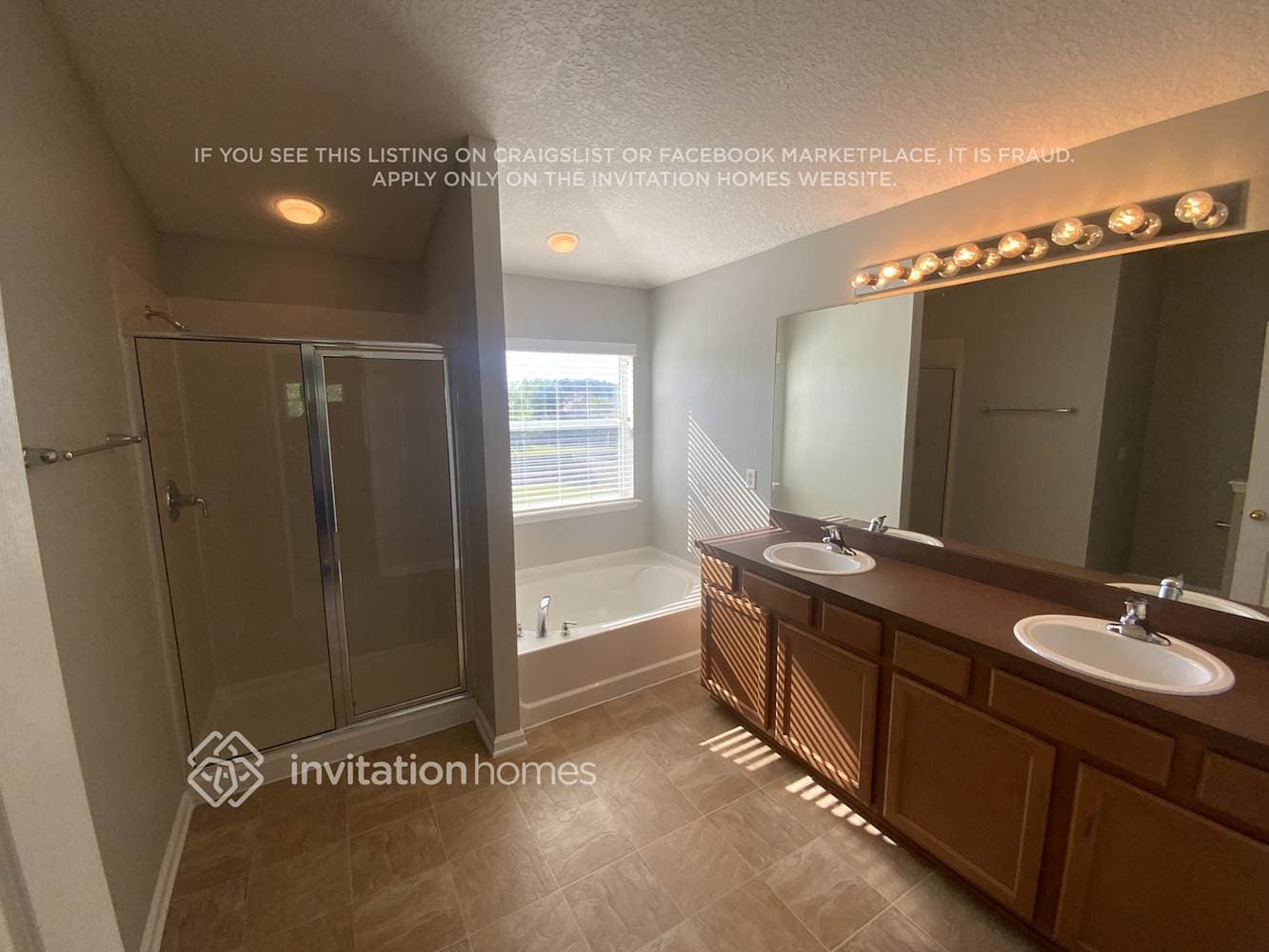 Building Photo - 2647 Oak Haven Dr