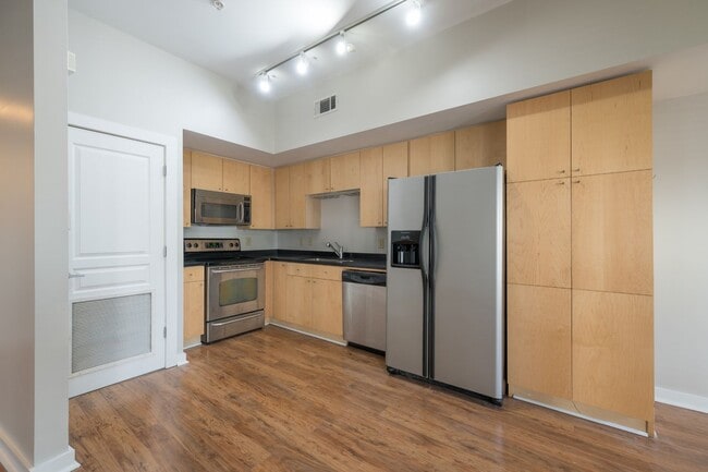 Building Photo - **WALKABLE MIDTOWN CONDO WITH BALCONY AND ...