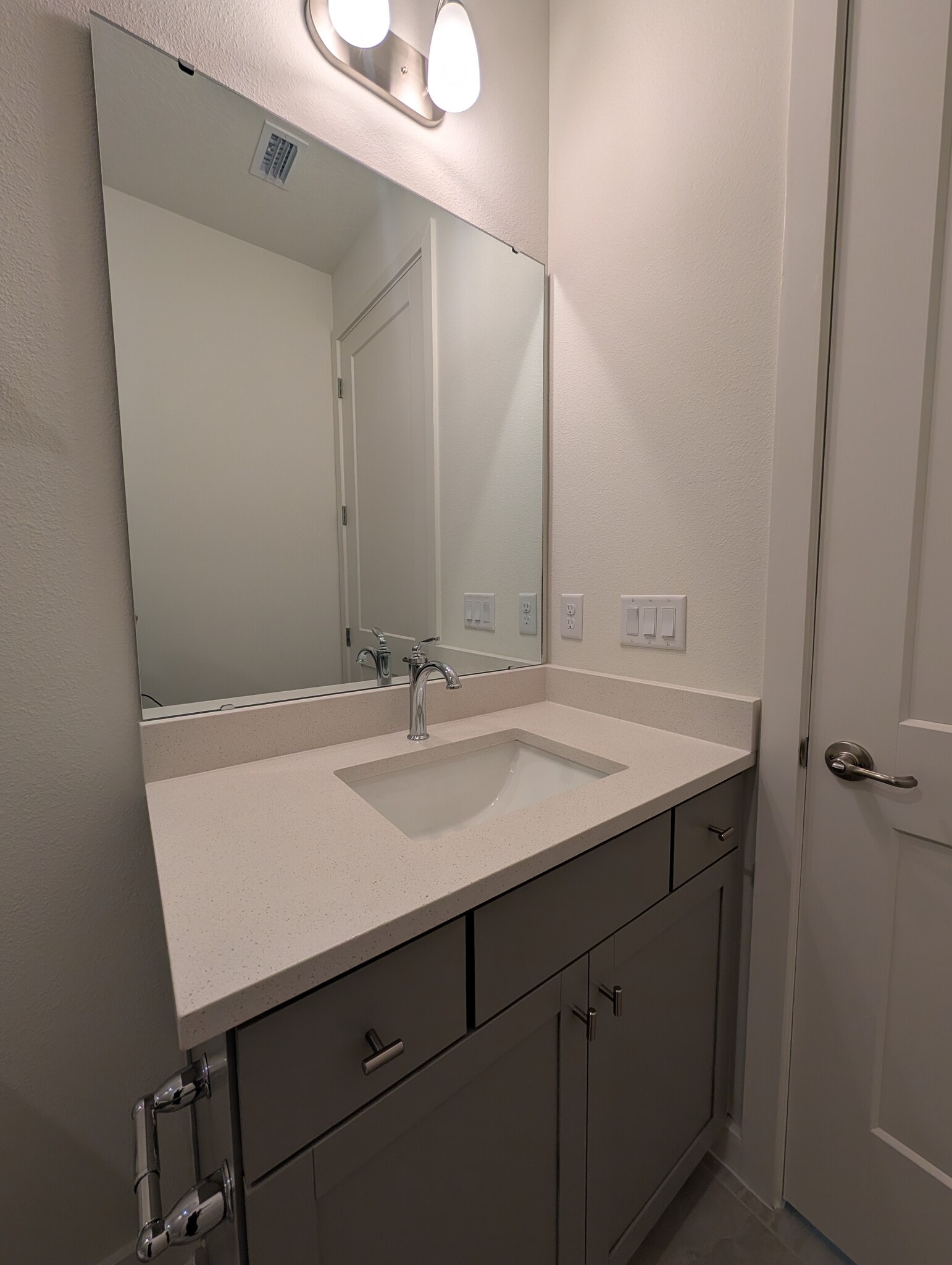 Building Photo - 1967 Iorio St