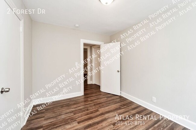 Building Photo - 2 Forest Dr