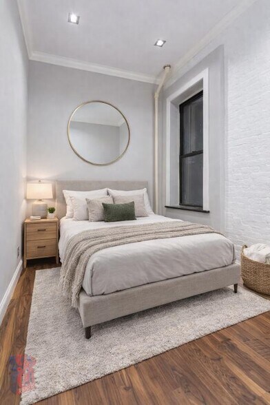 Building Photo - 221 Mott St