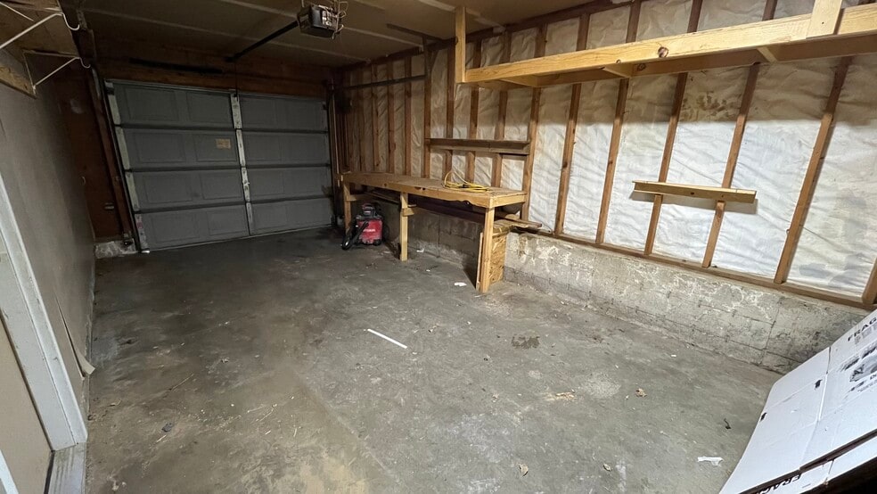 Garage - 2204 S Holt Ave