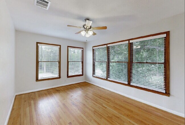 Building Photo - Title Completely Updated Historic Bryan Charmer with Modern Finishes & Timeless 1935 Character