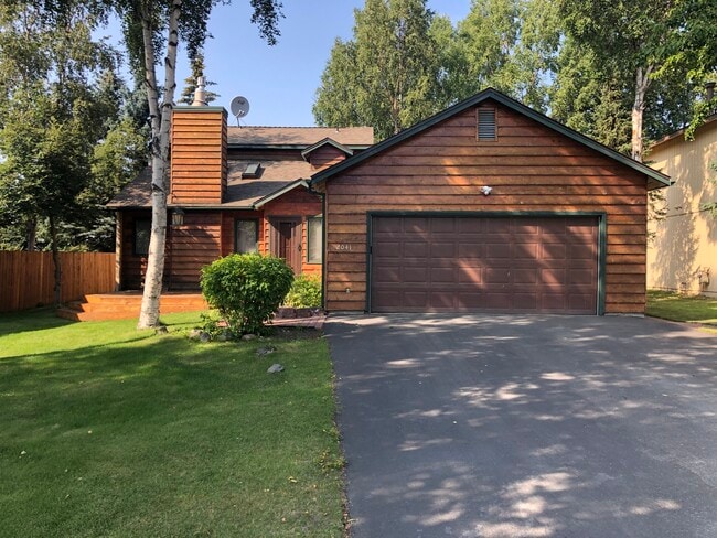 Front of House - 2041 Sturbridge Cir