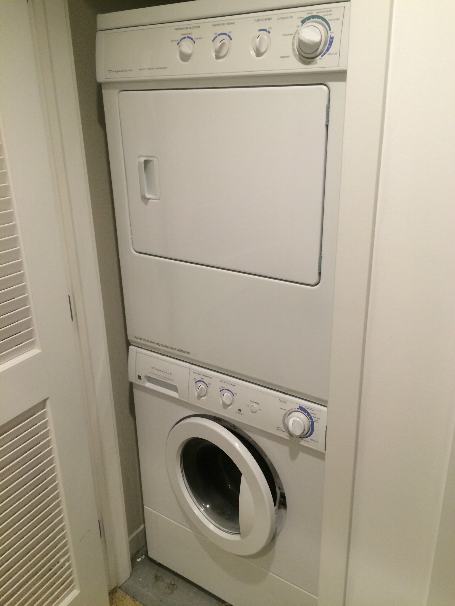 Building Photo - 1700 Bassett St