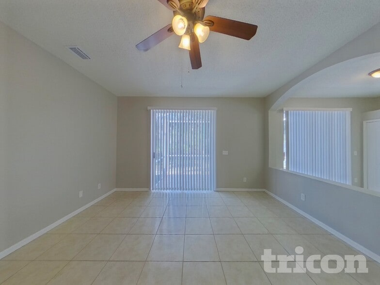 Building Photo - 10314 Goldenbrook Way