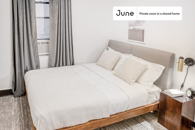 Building Photo - 245 W 135th St