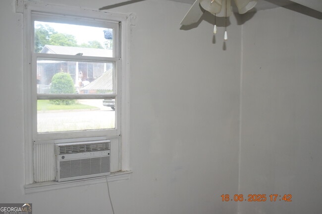 Building Photo - 803 Grosso Ave