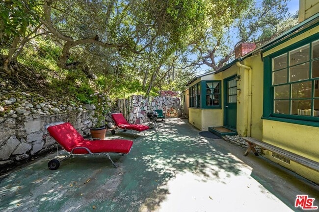 Building Photo - 7503 Willow Glen Rd