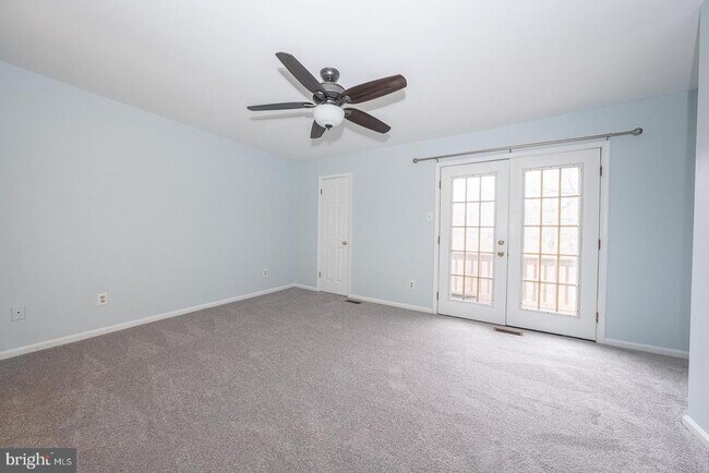 Building Photo - 26 Rampart Dr